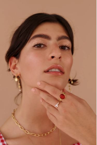Jeanne Earrings With Garnet 11