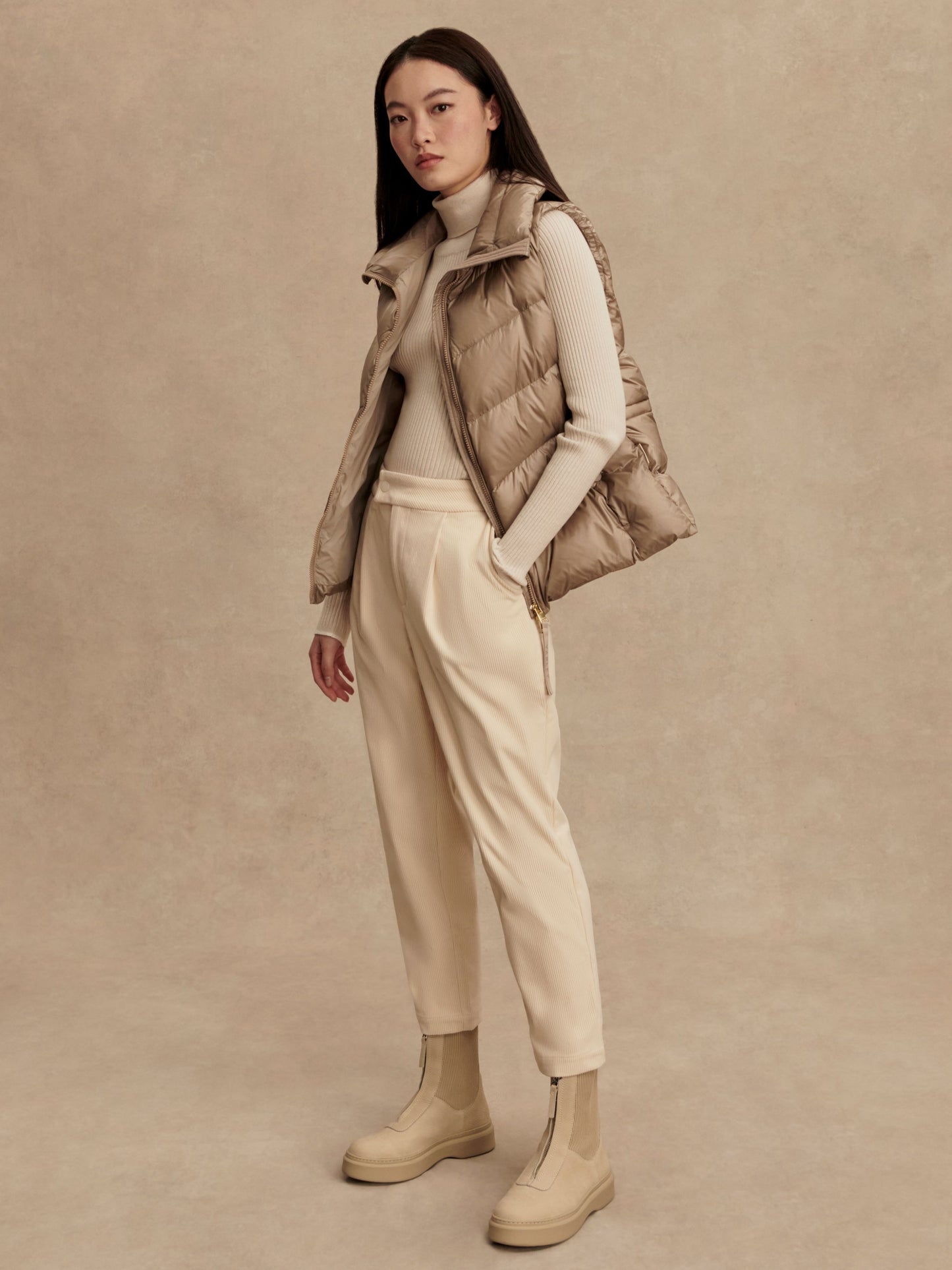 Bextor Lightweight Down Taupe - Simply Taupe