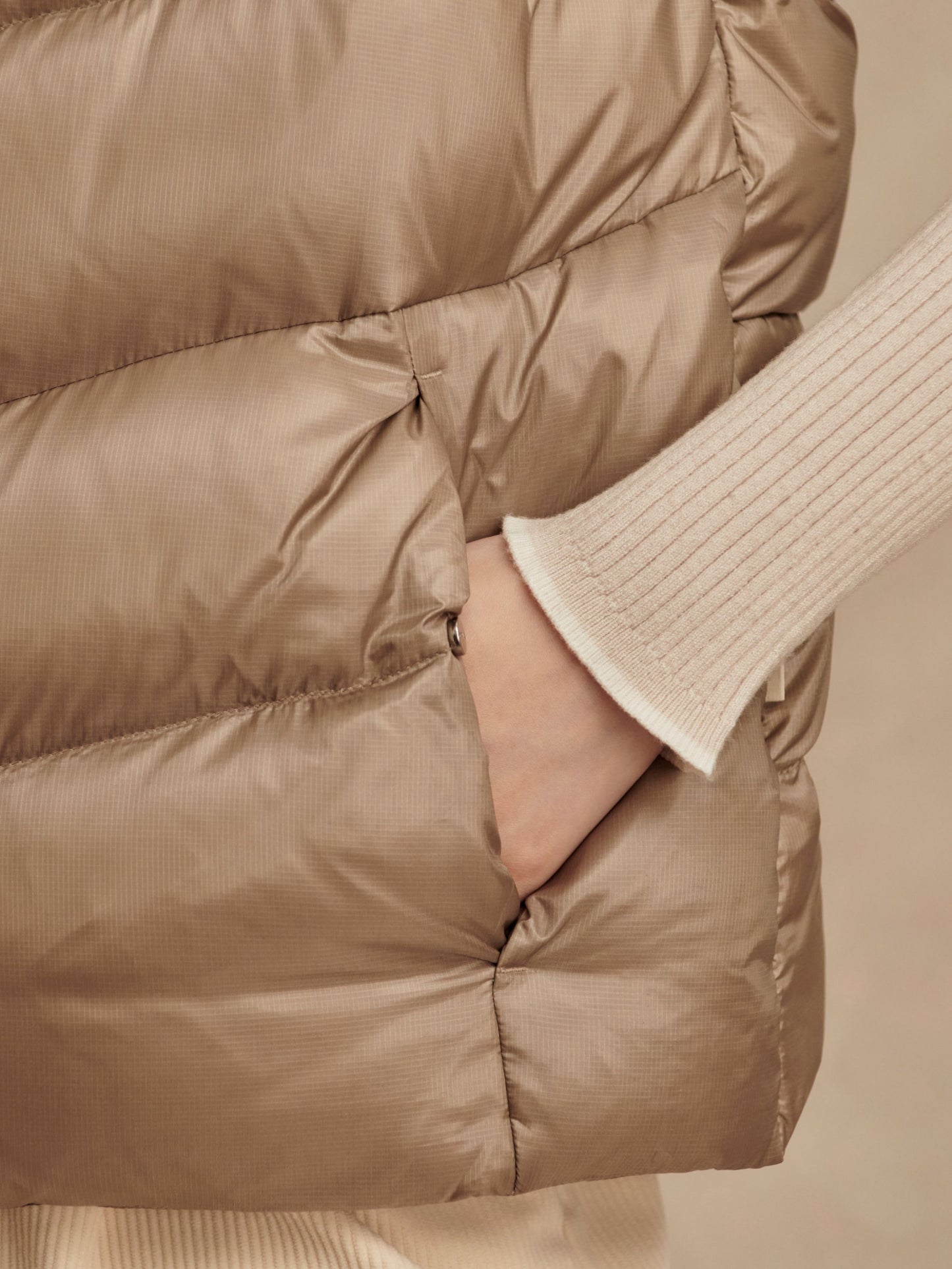 Bextor Lightweight Down Taupe - Simply Taupe