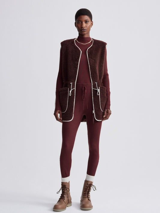 Kestrel Sherpa Gilet - Red Chocolate