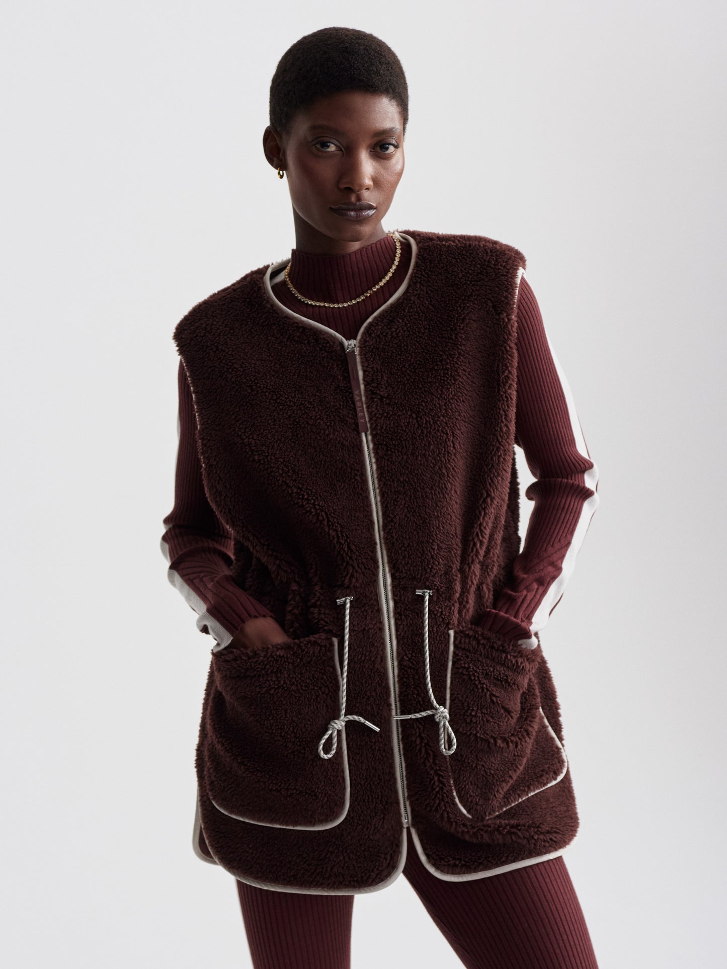 Kestrel Sherpa Gilet - Red Chocolate
