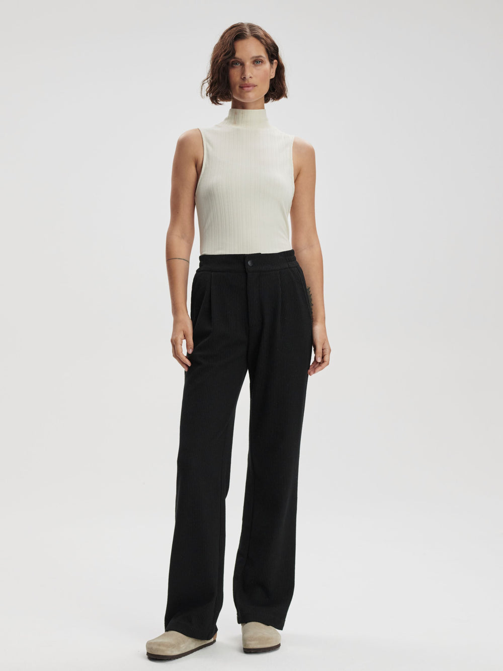 Aberdeen Straight Leg Pant 31.5 - Black