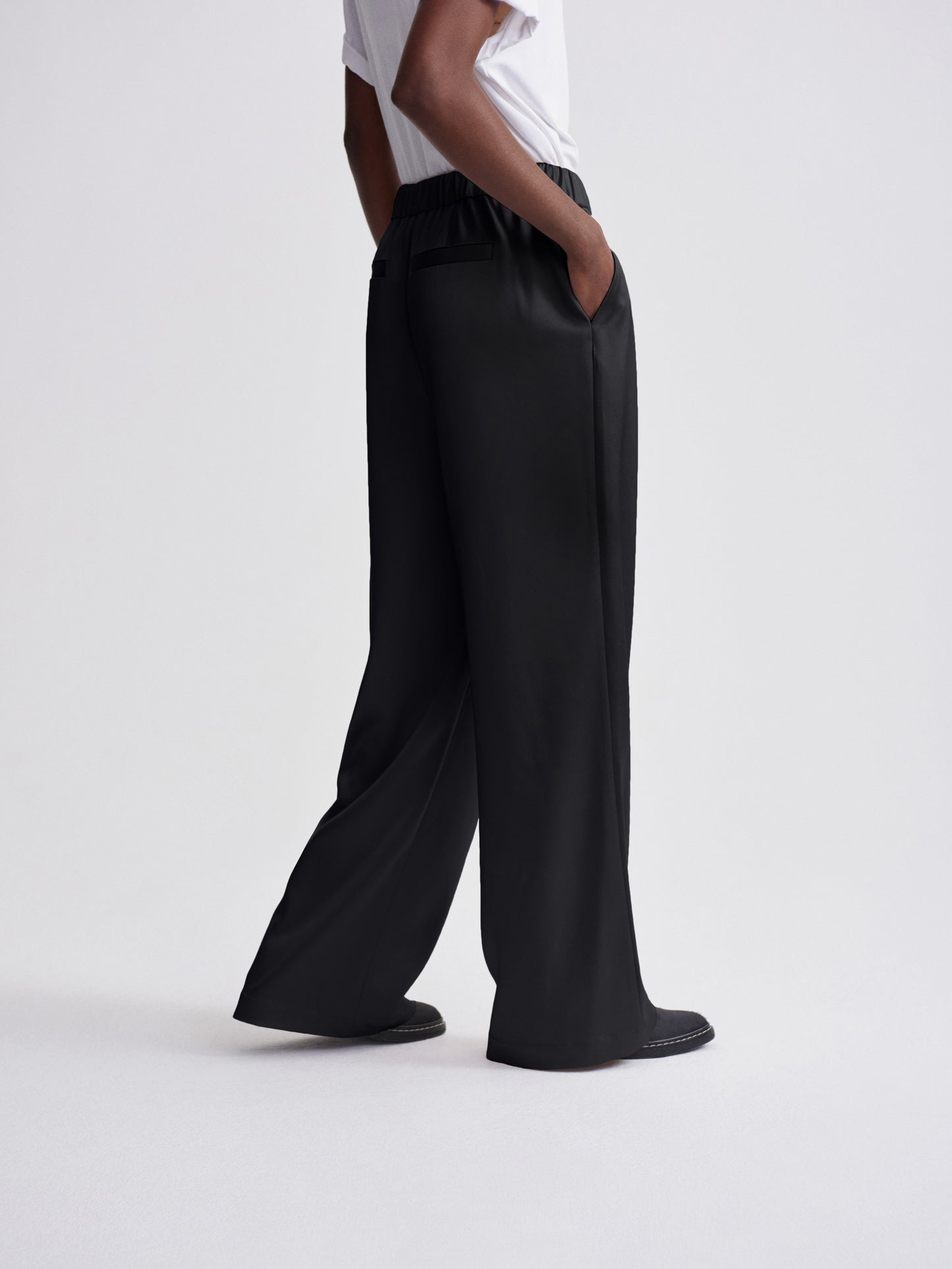 Bryden Wide-Leg Pant 32" - Black
