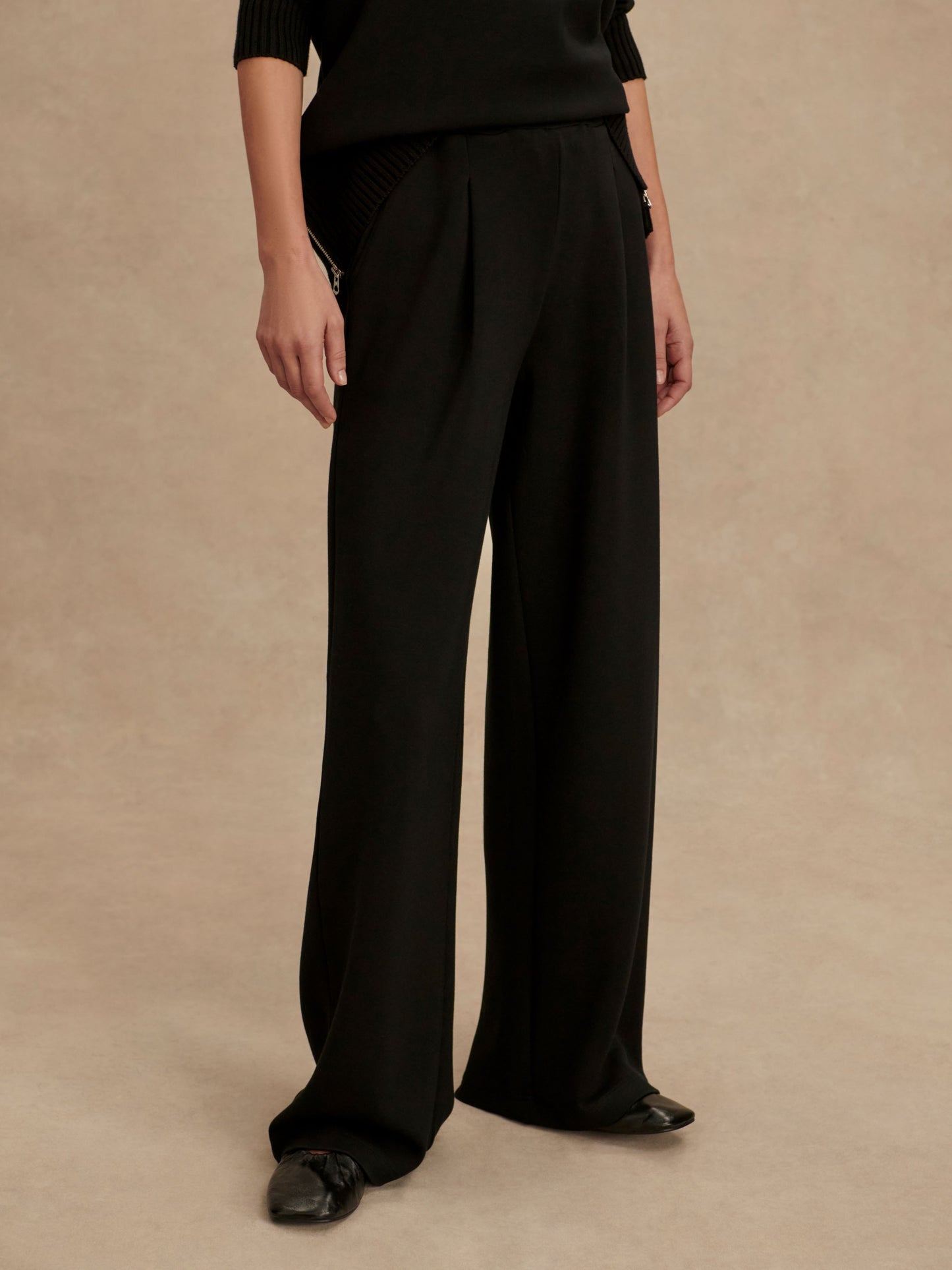 The Extra Wide Leg Pant 32 - Black