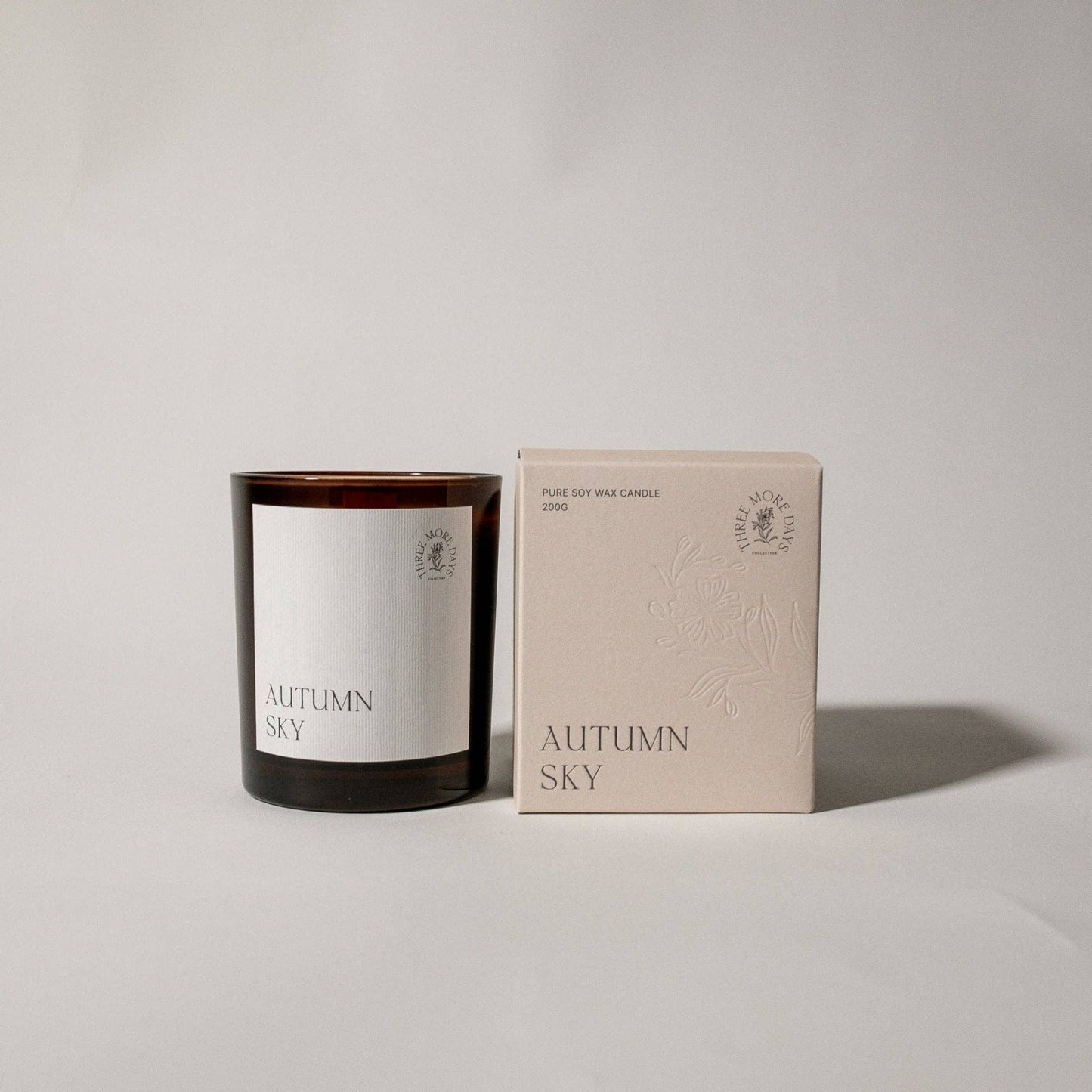 Autumn Sky - Gardenia / Black Currant / Ylang-Ylang / Patchouli / Truffle / White Musk Amber Candle 200G