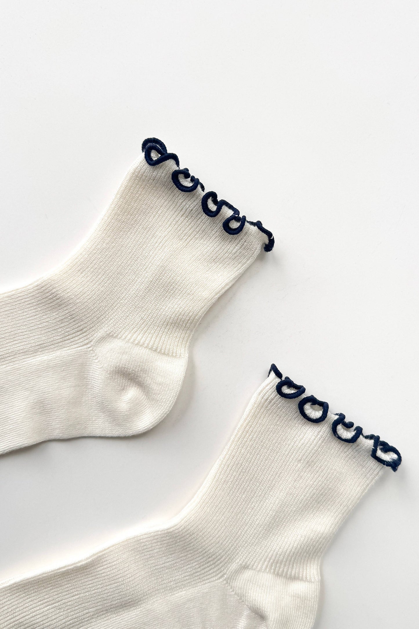 The Petite Ruffled Modal Socks: Soft White/Navy