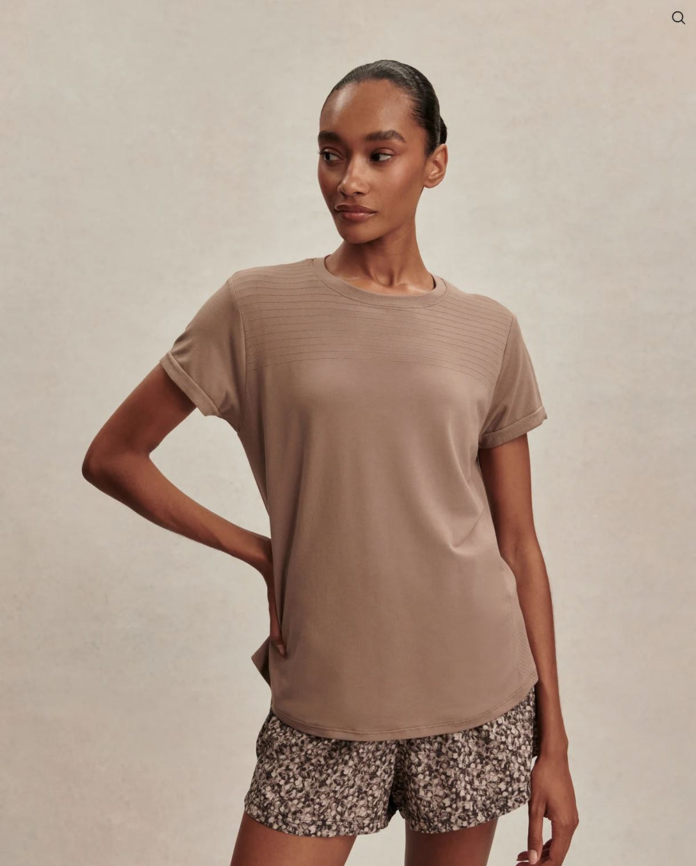 Saskia Seamless Longline Tee - Pine Bark