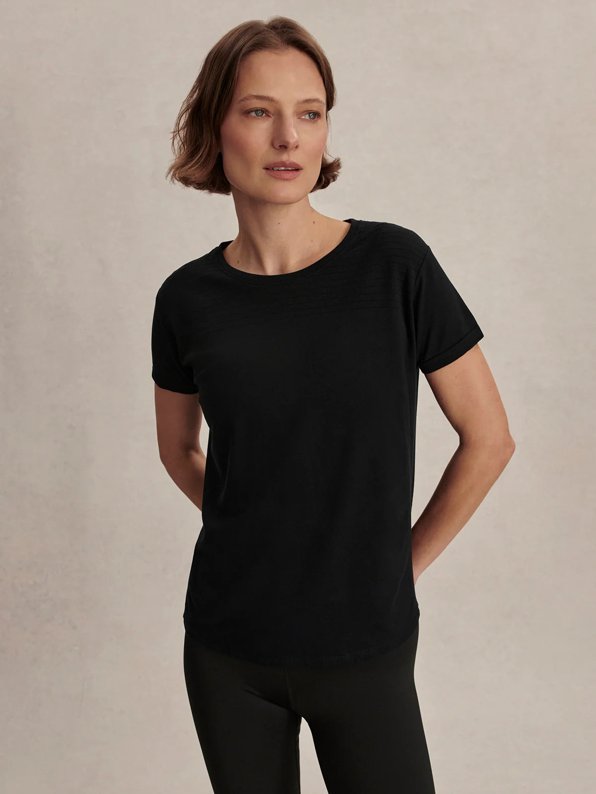 Saskia Seamless Longline Tee - Black