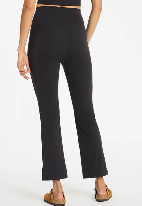 In Motion Cropped Flare Pant - Black