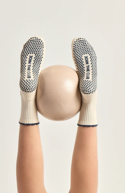 Scallop Edge Crew Grip Sock - Beige/Navy