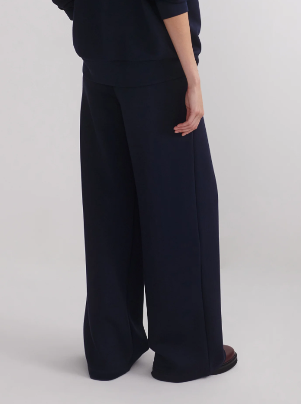 The Extra Wide Leg Pant 29.5 - Navy