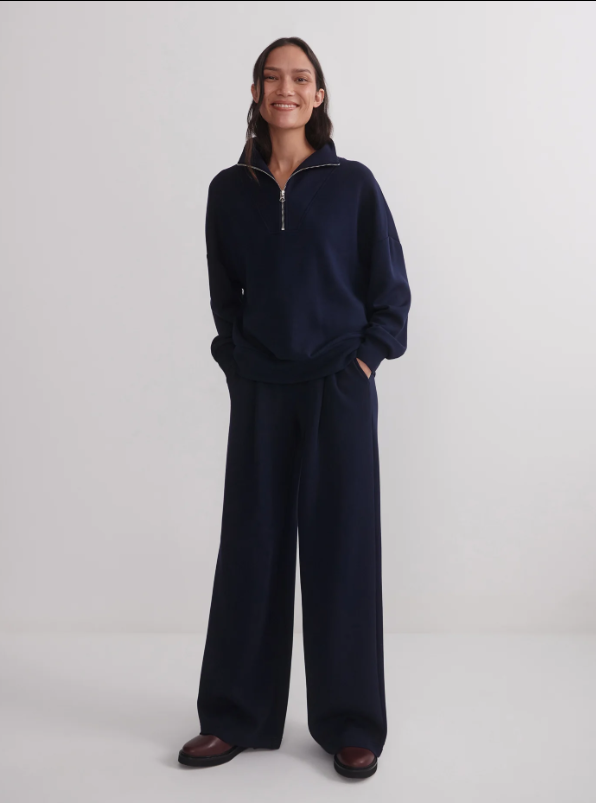 The Extra Wide Leg Pant 29.5 - Navy