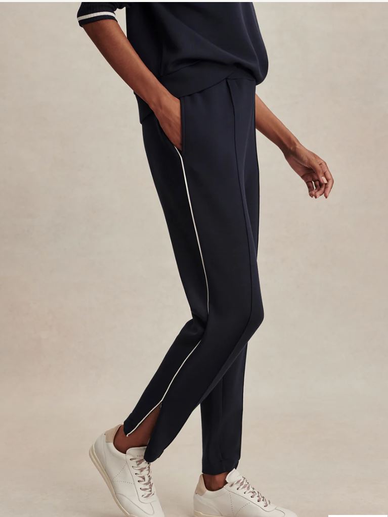 The Slim Pintuck Pant 27.5 - Navy