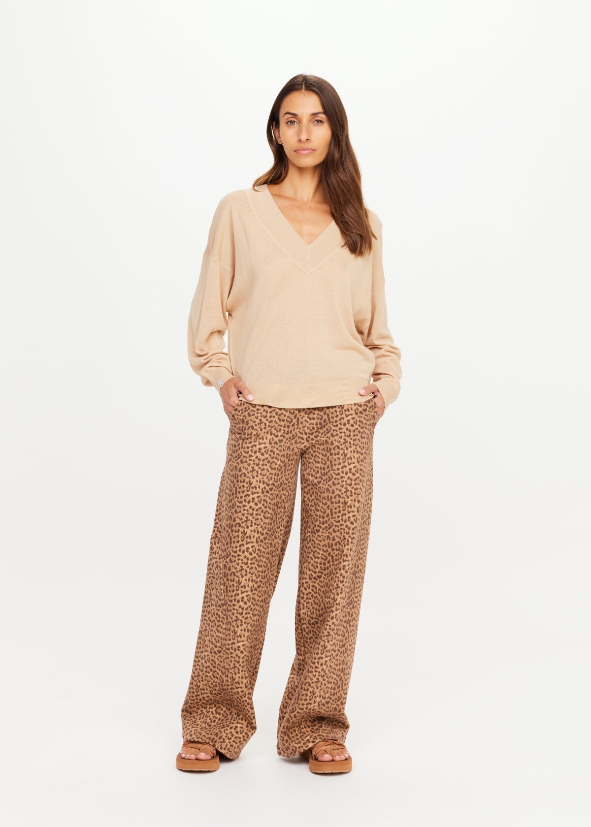 Bonita V Neck Knit - Natural