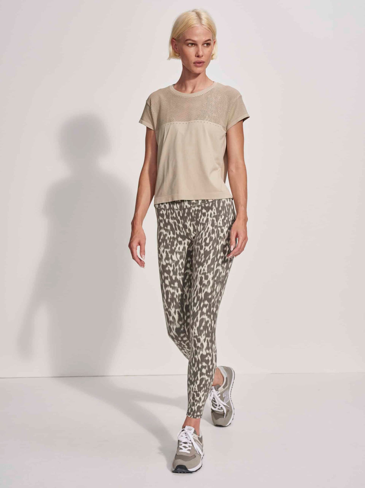 Var01779 Calloway Boxy Tee Pure Cashmere V2 010