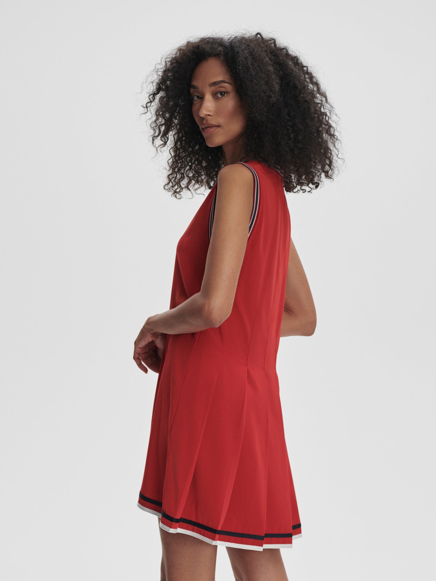 Amanda 2.0 Court Dress 32.5 - Haute Red