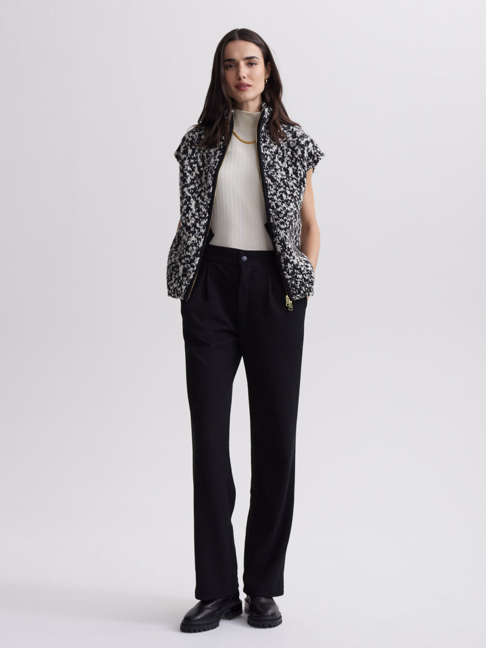 Sandy Zip Through Knit Gilet