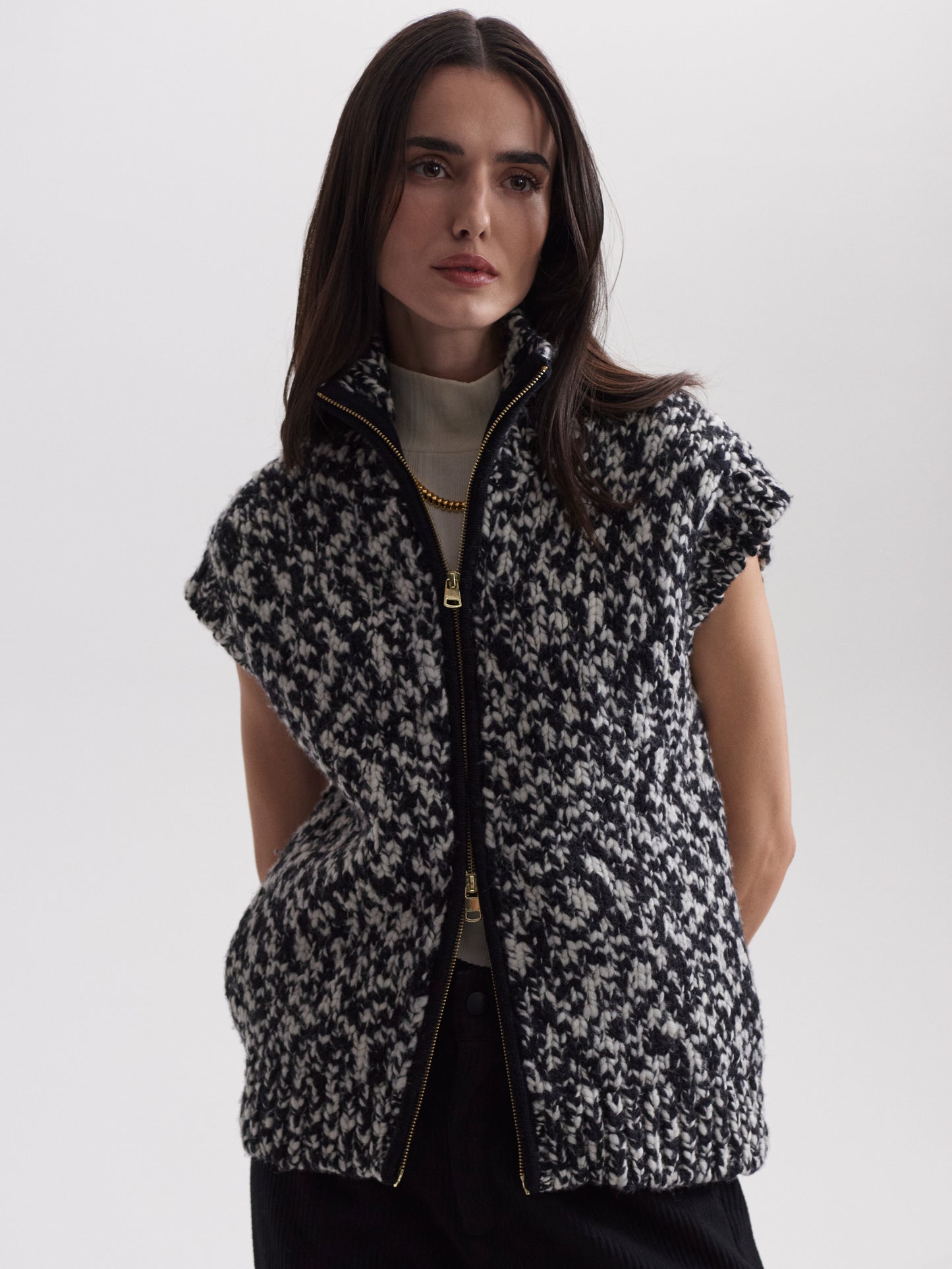 Sandy Zip Through Knit Gilet