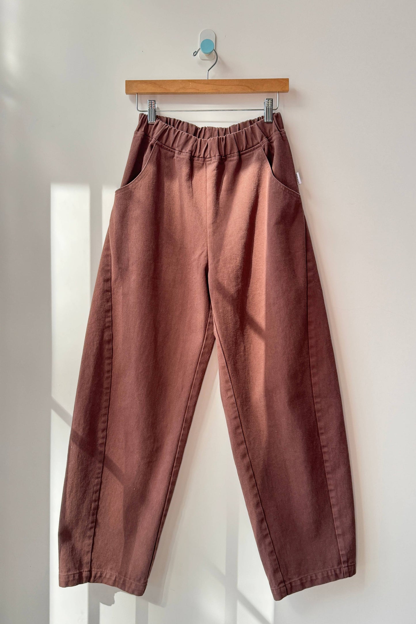 Long Arc Pants - Chocolate