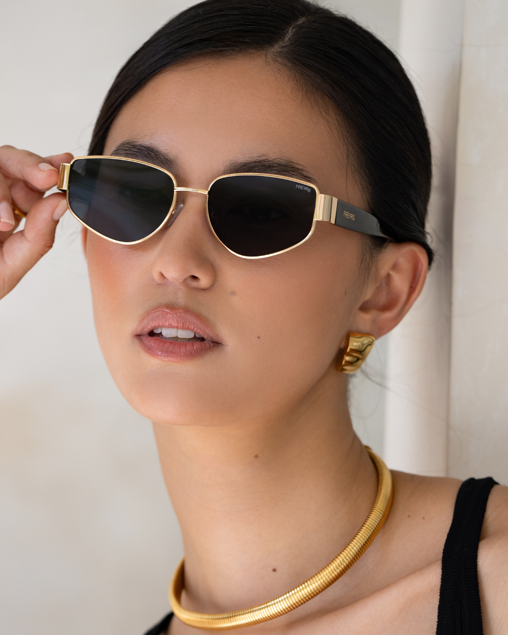 Delilah Womens Sunglasses - Gold / Gray