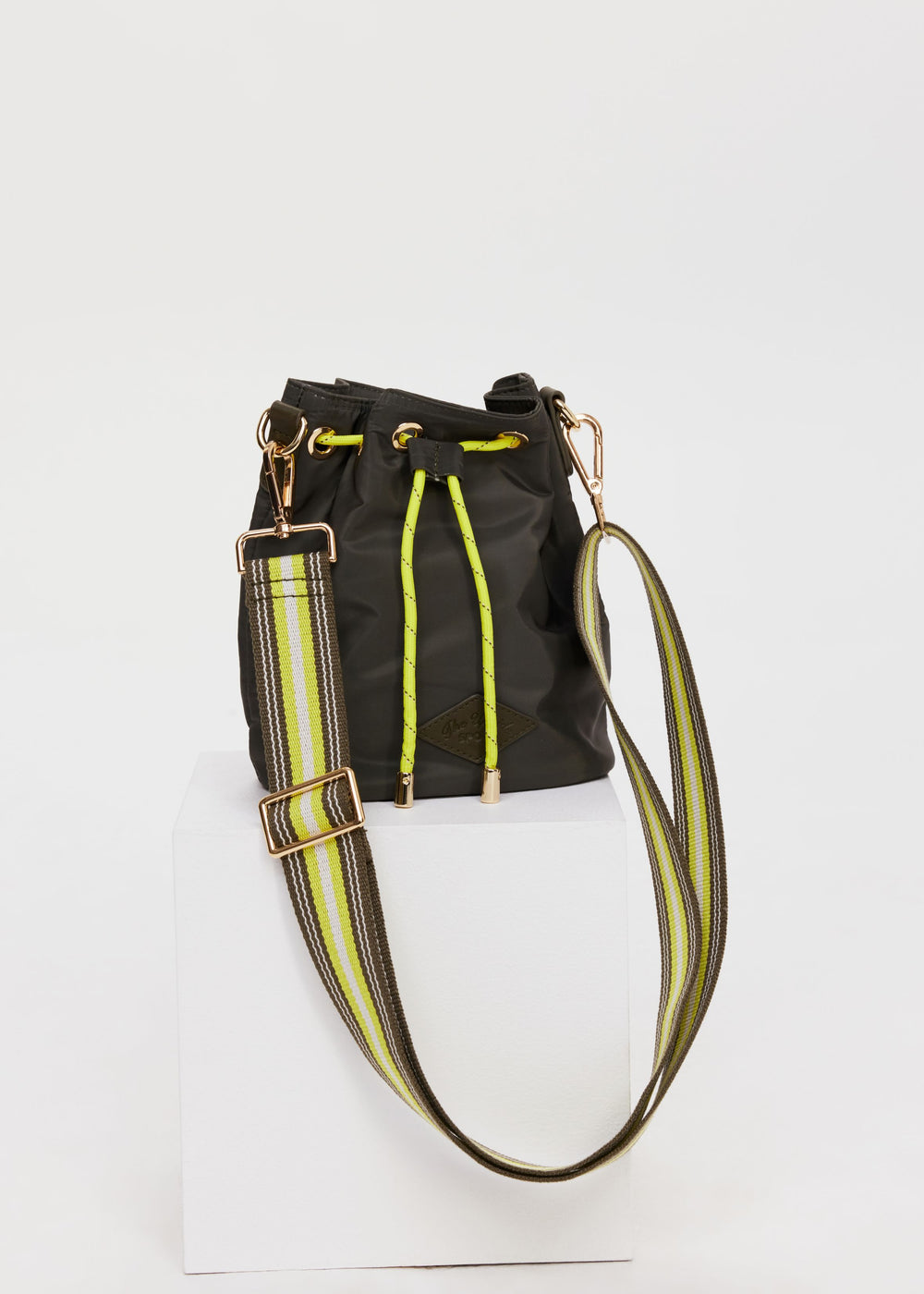 Oxford Bucket Bag