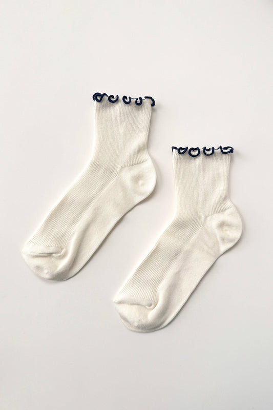The Petite Ruffled Modal Socks: Soft White/Navy