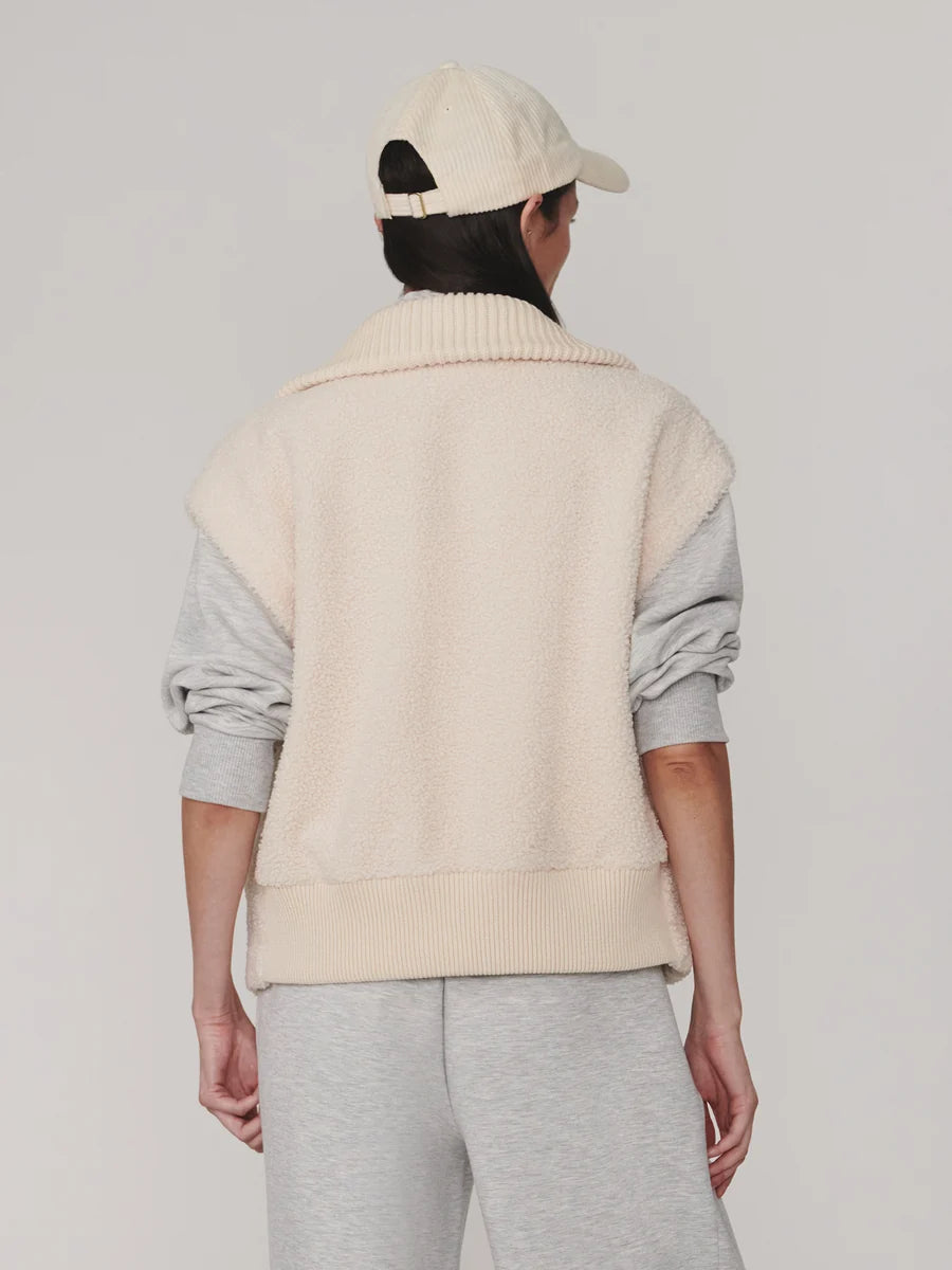 Dominic Sherpa Gilet - Sandshell