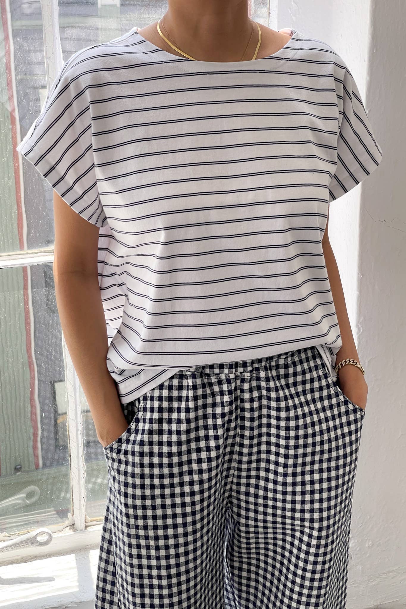 Chérie Tee: White / Navy